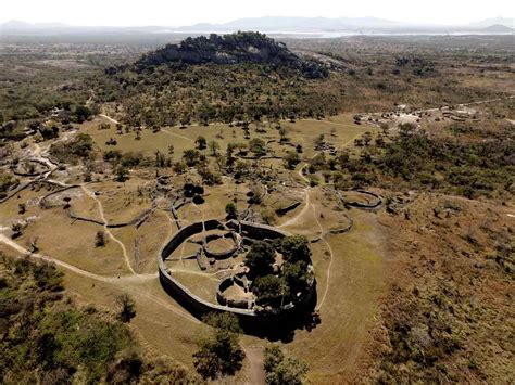  Sfinxen från Great Zimbabwe! En mystisk koppling till förflutna civilisationer och naturens skönhet